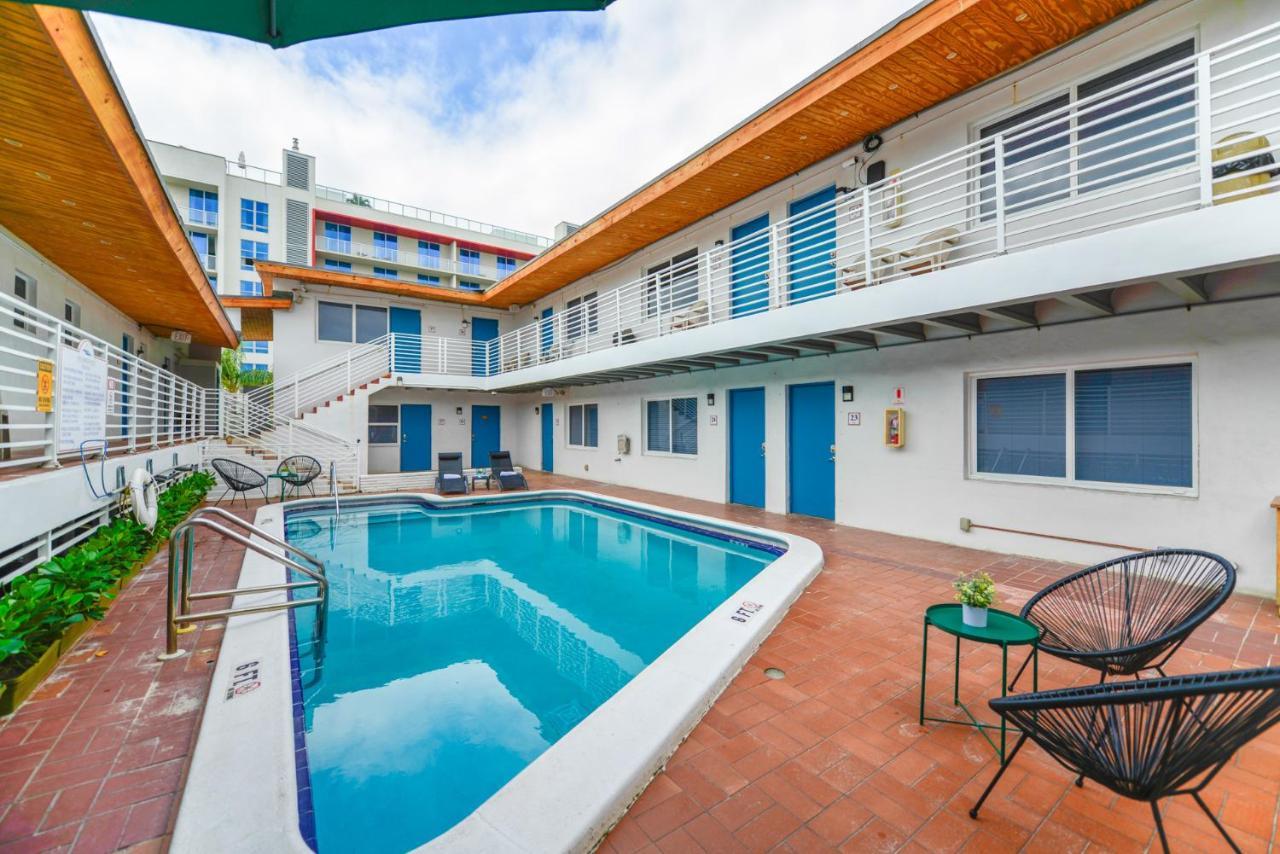 Fantastic 1 Bedroom With Pool Steps From The Beach #43 Hollywood Buitenkant foto