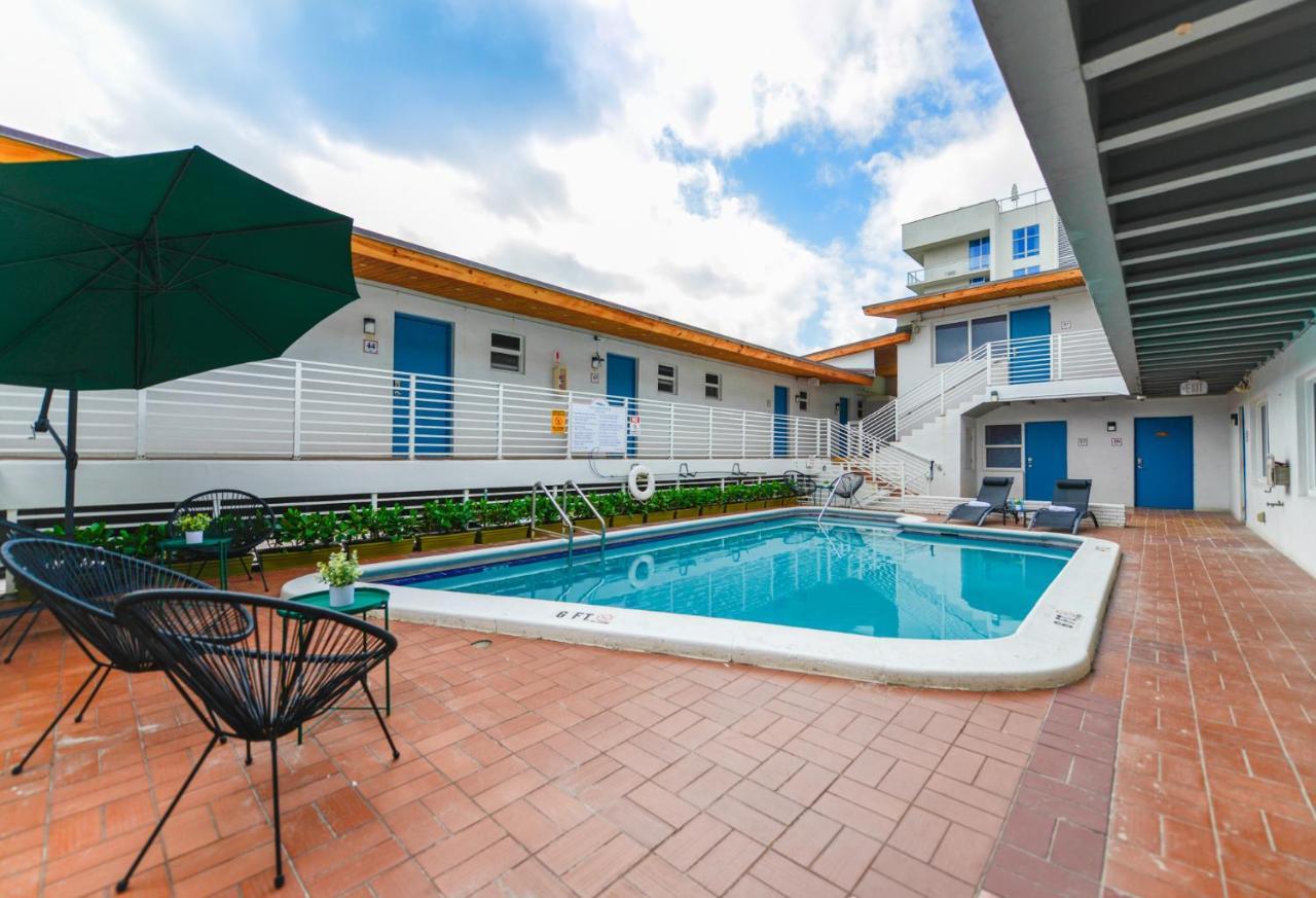 Fantastic 1 Bedroom With Pool Steps From The Beach #43 Hollywood Buitenkant foto